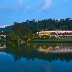 Cinnamon Citadel Hotell